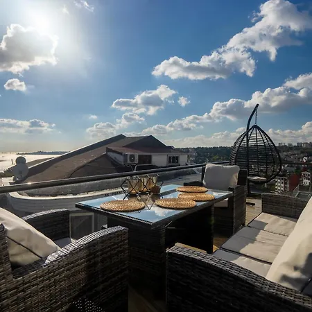 Bosphorus View Duplex W Terrace In Ortakoy איסטמבול
