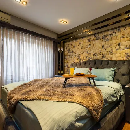 Bosphorus View Duplex W Terrace In Ortakoy *