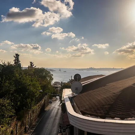 Bosphorus View Duplex W Terrace In Ortakoy *